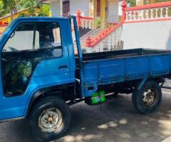 Isuzu Lorry - 4/5