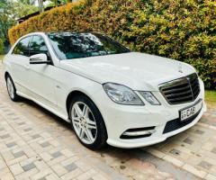 Mercedes Benz E250 - 1/5