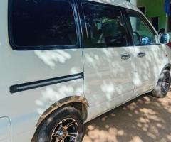 Toyota Noah KR41 - 2/5