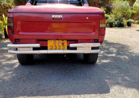 Toyota Hilux 107