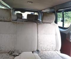 Toyota KDH 200 GL - 3/5