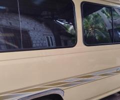 Nissan Caravan - 4/5