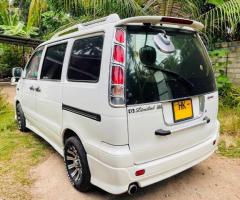 Toyota Noah KR42 - 3/5
