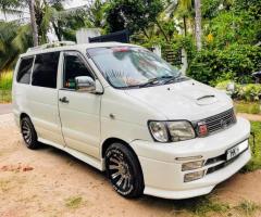 Toyota Noah KR42 - 4/5