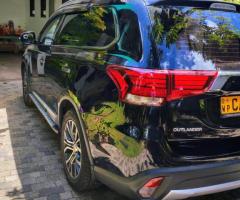 Mitsubishi Outlander - 4/5
