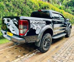 Ford Raptor - 2/5