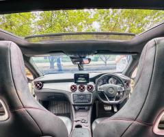 Mercedes Benz CLA 180 - 2/5