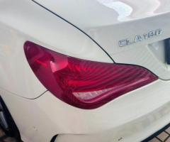 Mercedes Benz CLA 180 - 3/5