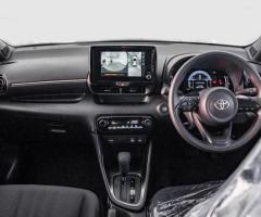 Toyota Yaris G Grade - 3/5