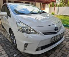 Toyota Prius Alpha Hybrid