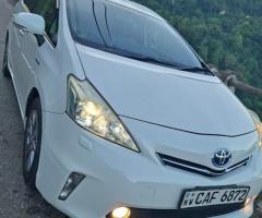 Toyota Prius Alpha Hybrid - 5/5