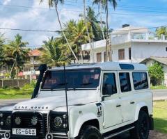 Land Rover Defender - 4/5