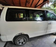 Toyota Noah KR 42 - 2/5