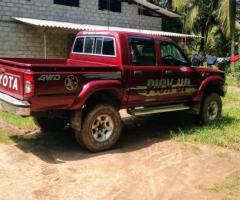 Toyota Hilux LN 106 - 2/3