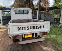 Mitsubishi Canter Crew Cab - 2/5