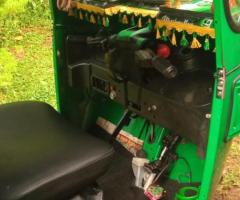 Bajaj 4 Stroke Three Wheel - 3/5