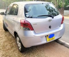 Toyota Vitz - 3/5