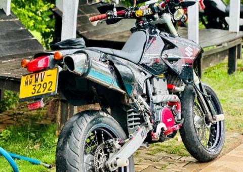 Suzuki DRZ 400 SM