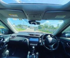 Nissan X - Trail Hybrid - 2/4