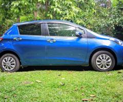 Toyota Vitz Edition 3 - 3/5