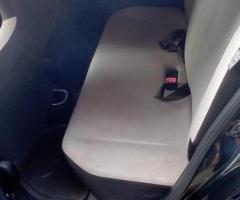 Toyota Vitz - 2/5
