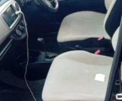 Toyota Vitz - 3/5
