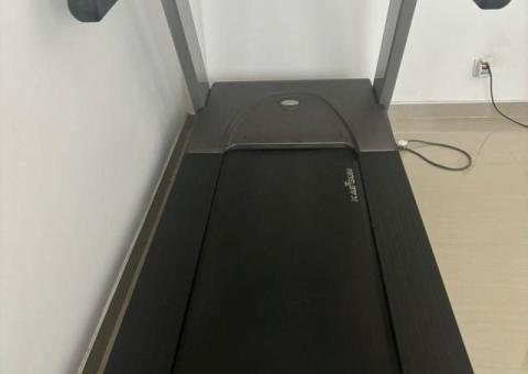 Korean treadmill with incline