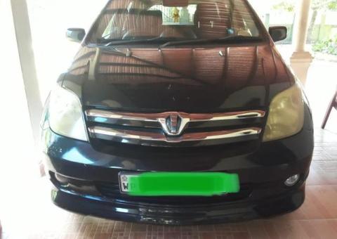 Toyota IST