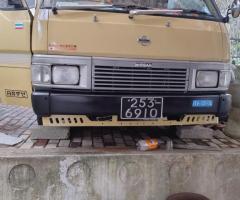 Nissan Caravan - 3/5